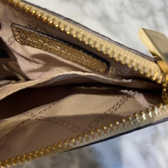 Michael Kors Keychain wristlet - Picture 4 of 4